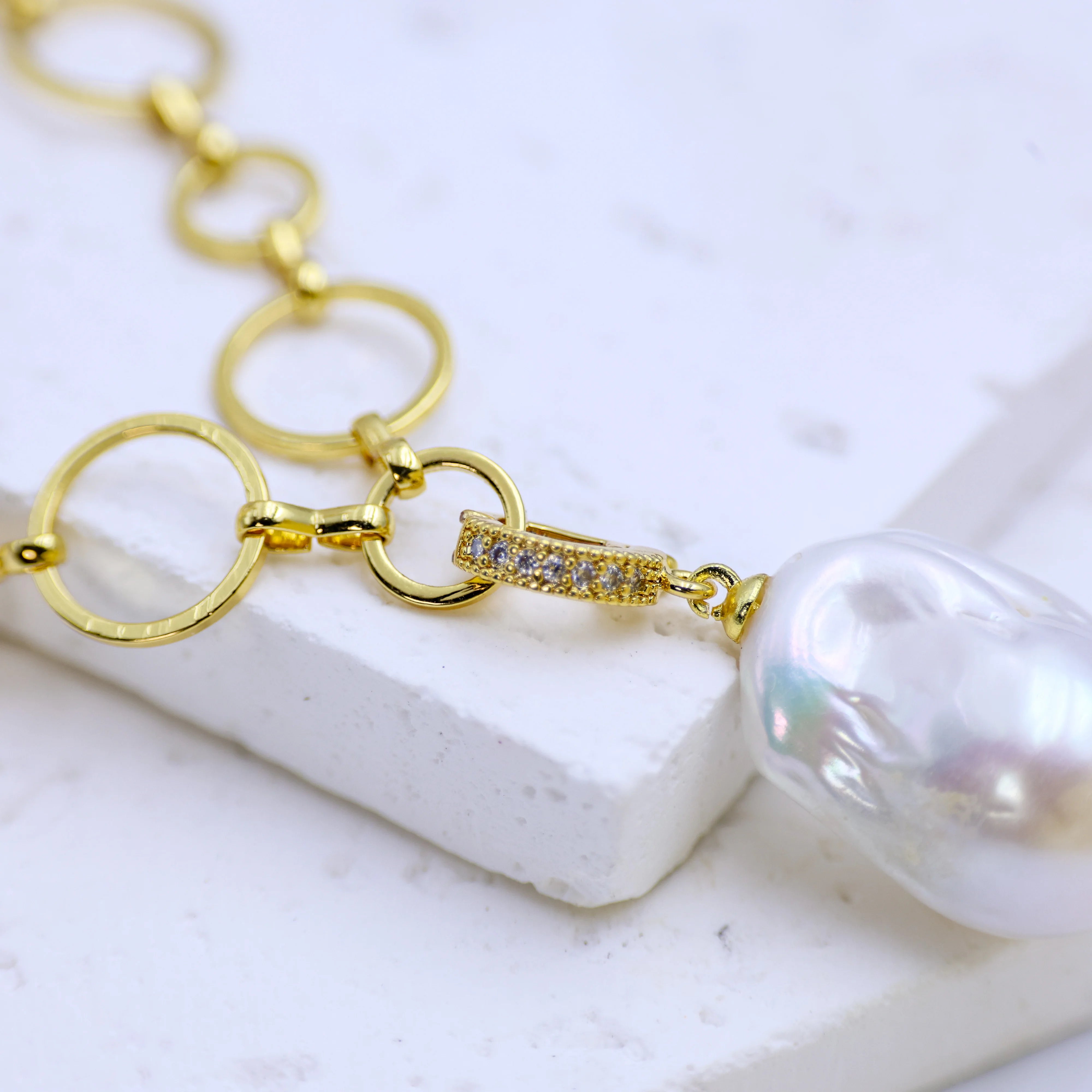 DIY Fashion Design Precious Natural Freshwater Pearl Balloon Pearl Pendant 18K Gold Necklace Combination Necklace