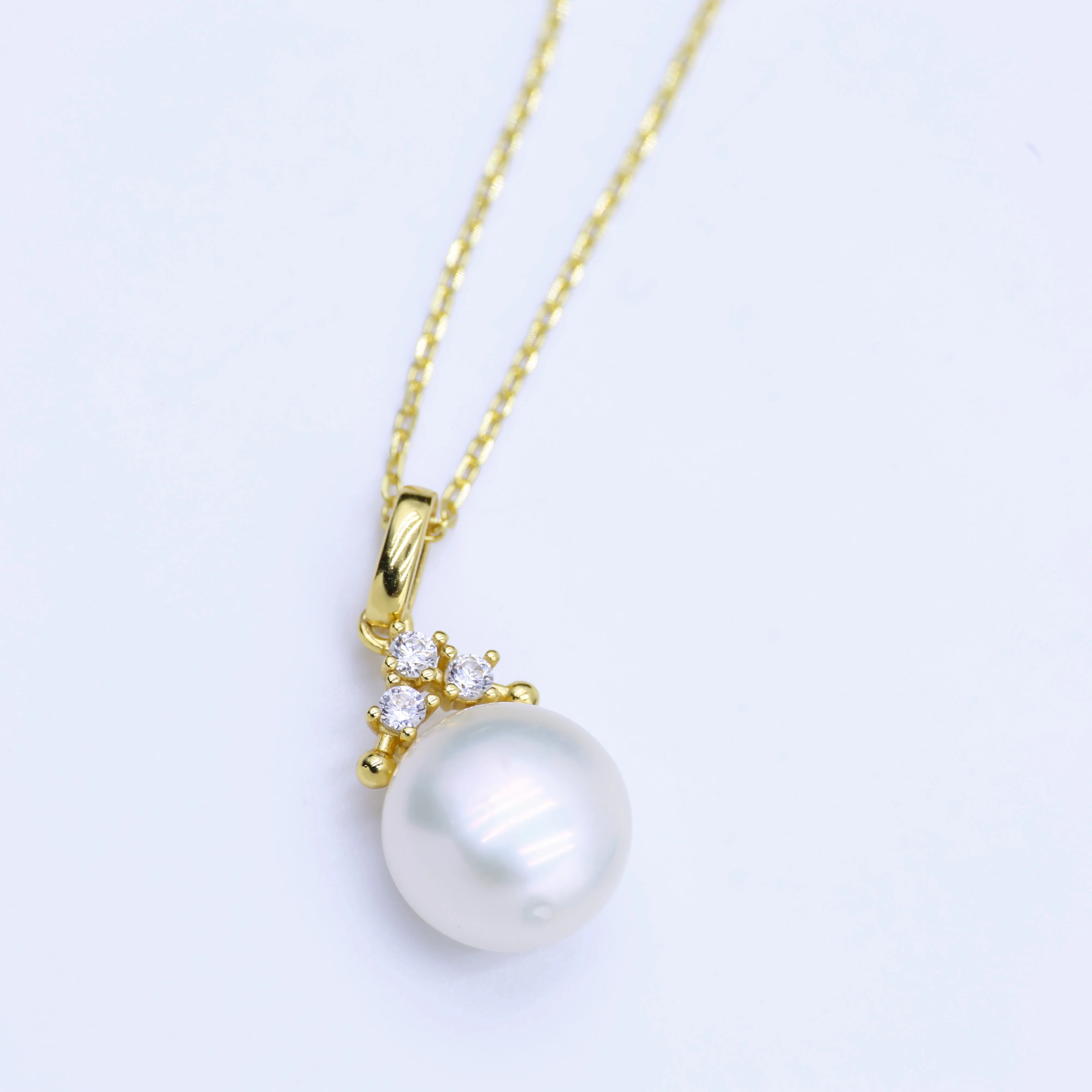 Luxury Gold-Plated 925 Sterling Silver Pendant Necklace with Pearls and Zirconia Cute Choker Necklaces for Women Gift