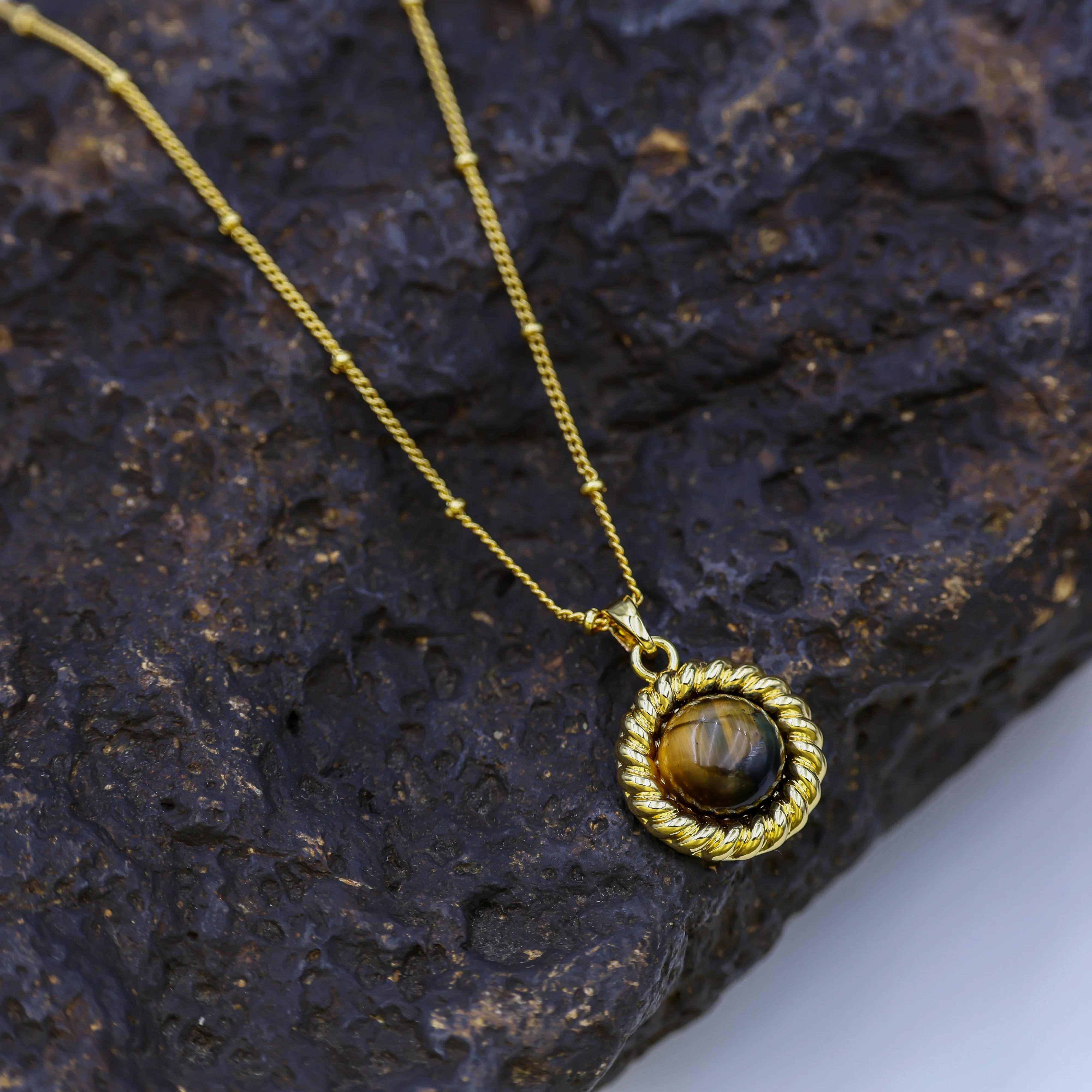 DIY Fashion Design Lucky Adjustable Gold-Plated Link Chain Black Crystal Flower Diamond Pendant Inlaid Zircon Necklace Alloy