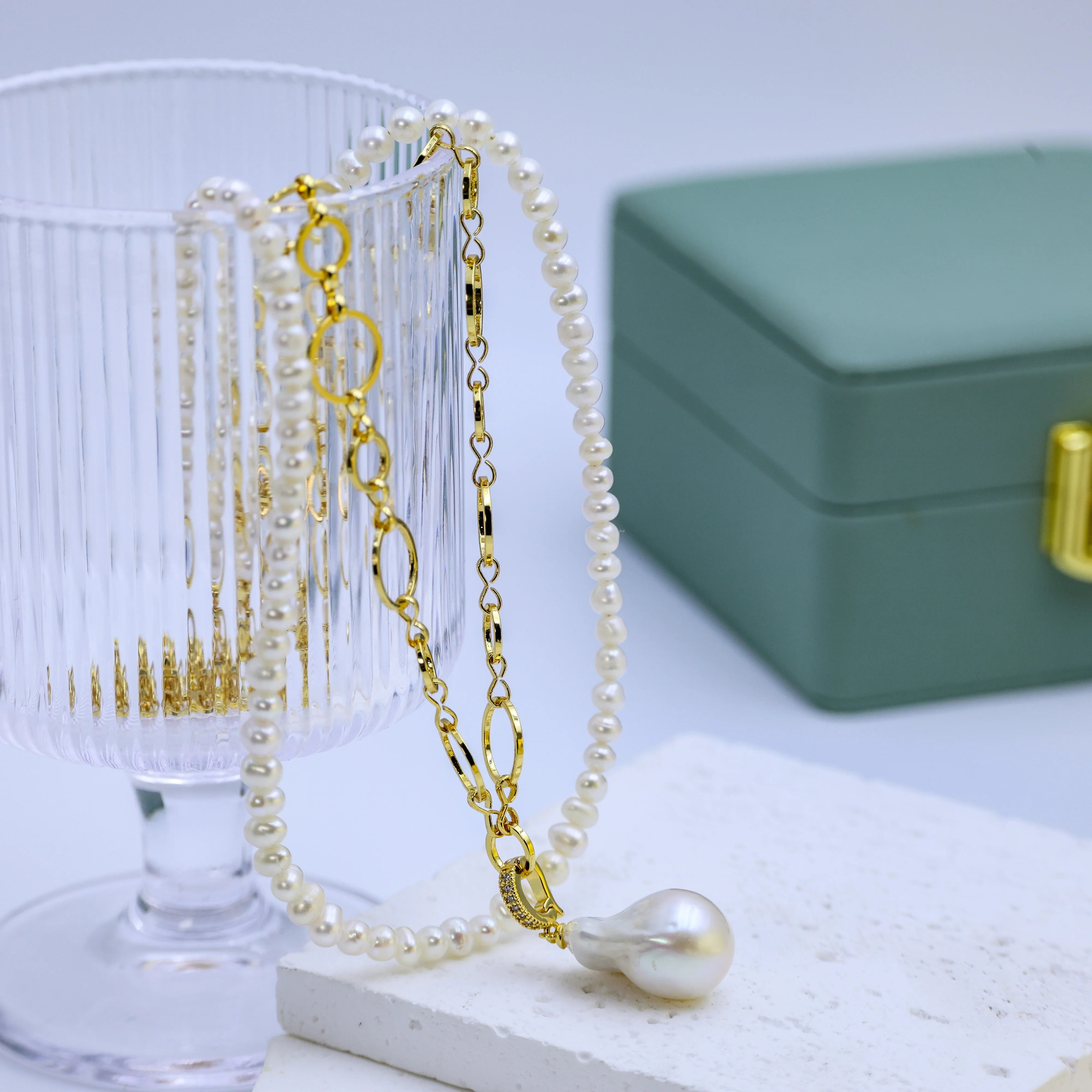DIY Fashion Design Precious Natural Freshwater Pearl Balloon Pearl Pendant 18K Gold Necklace Combination Necklace