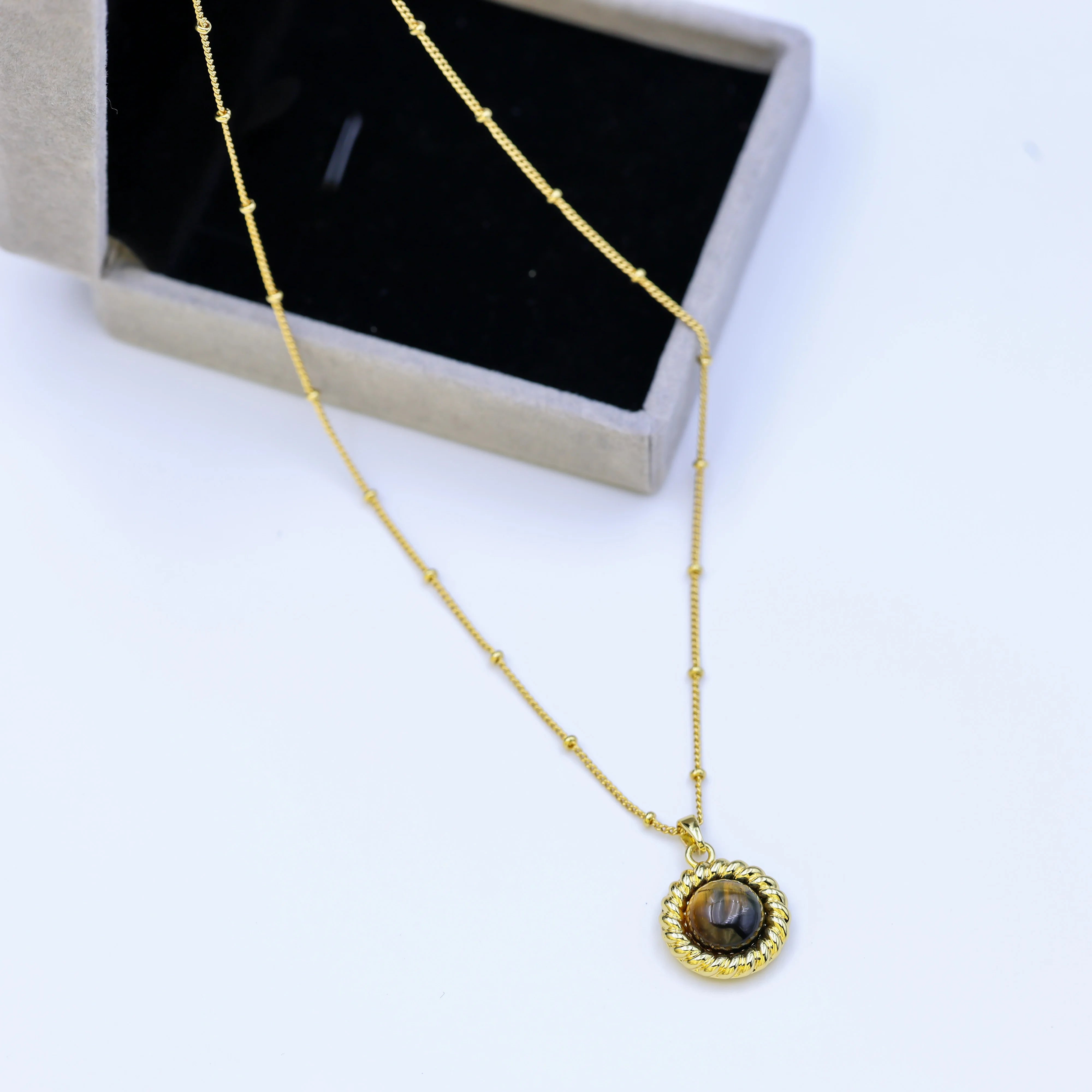 DIY Fashion Design Lucky Adjustable Gold-Plated Link Chain Black Crystal Flower Diamond Pendant Inlaid Zircon Necklace Alloy