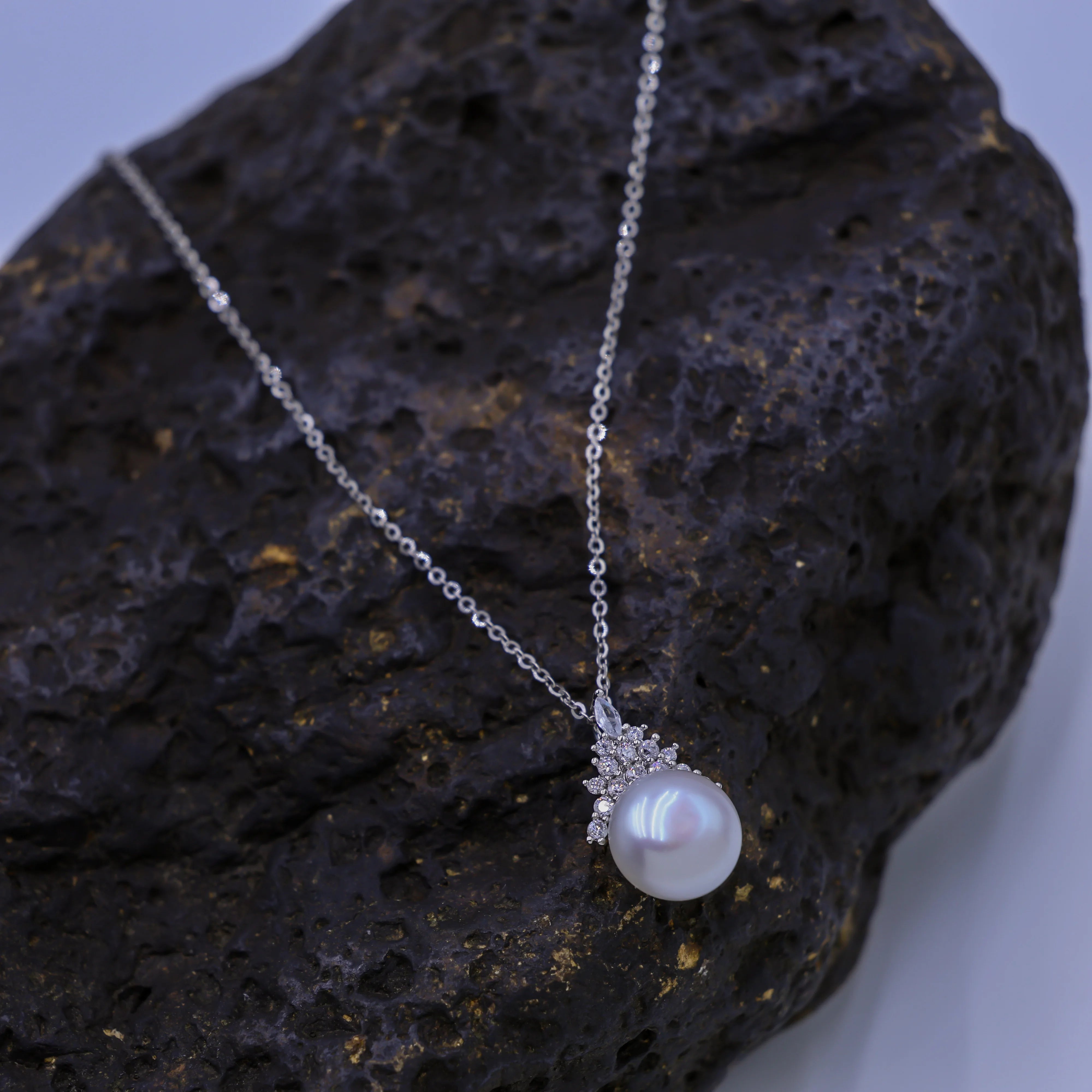 Natural Freshwater Pearl Jewelry Women Platinum plated necklace Crystal broken diamond pairing Shining beautiful and generous