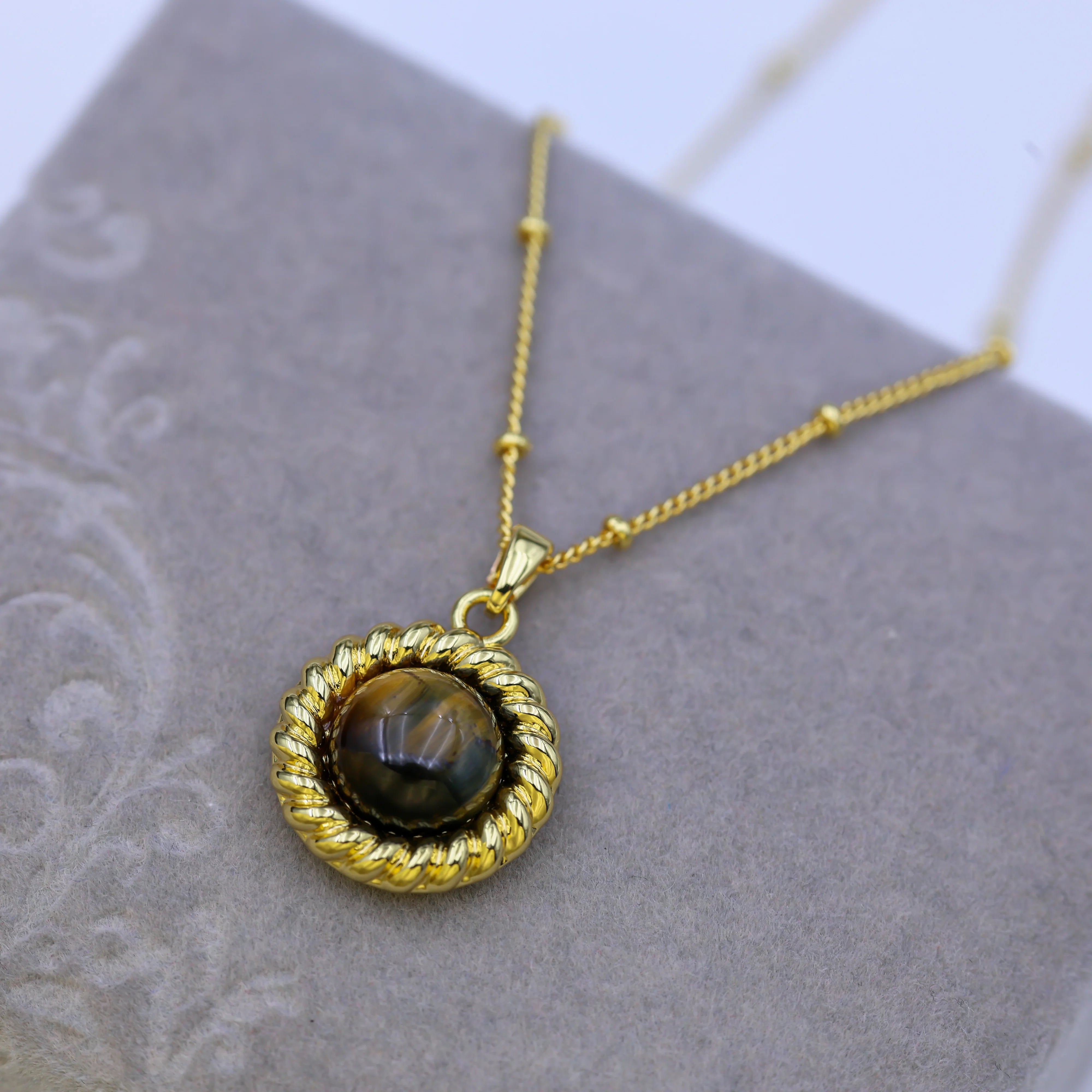 DIY Fashion Design Lucky Adjustable Gold-Plated Link Chain Black Crystal Flower Diamond Pendant Inlaid Zircon Necklace Alloy