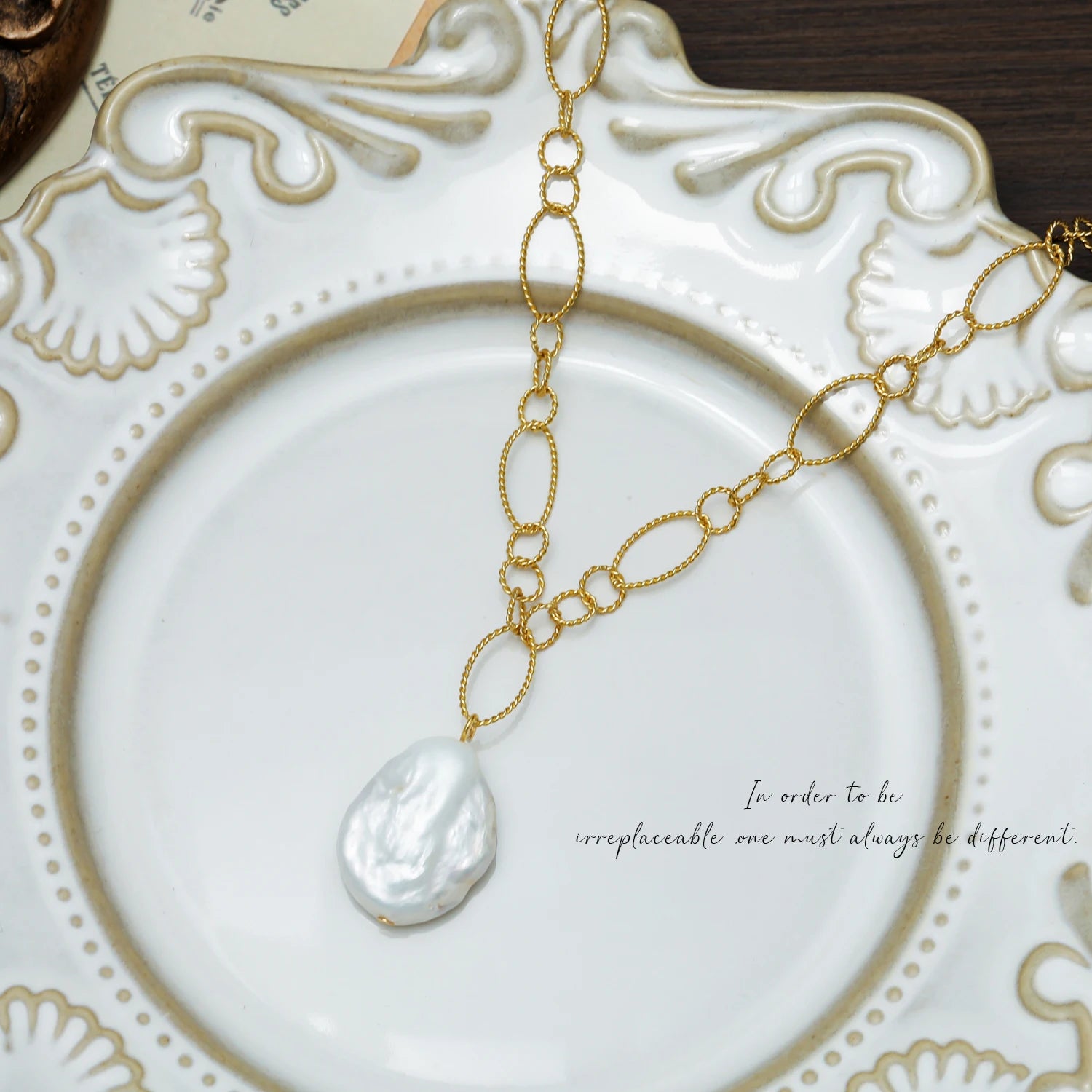 DIY Fashion Design Precious Natural Freshwater Pearl Balloon Pearl Pendant 18K Gold Necklace Combination Necklace