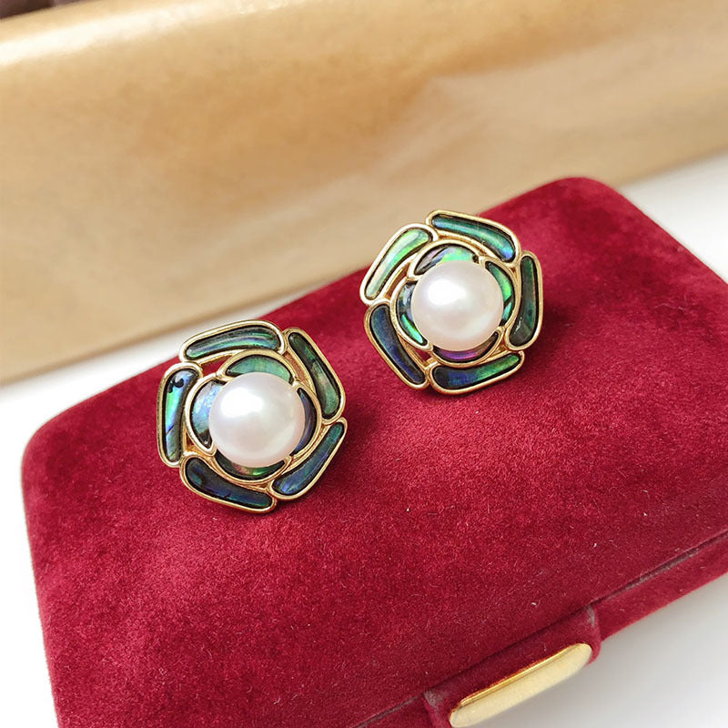 Natural freshwater pearl earrings white versatile fashion temperament jewelry niche design
