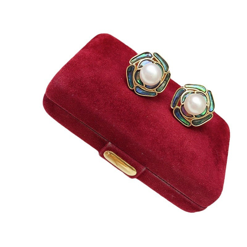 Natural freshwater pearl earrings white versatile fashion temperament jewelry niche design