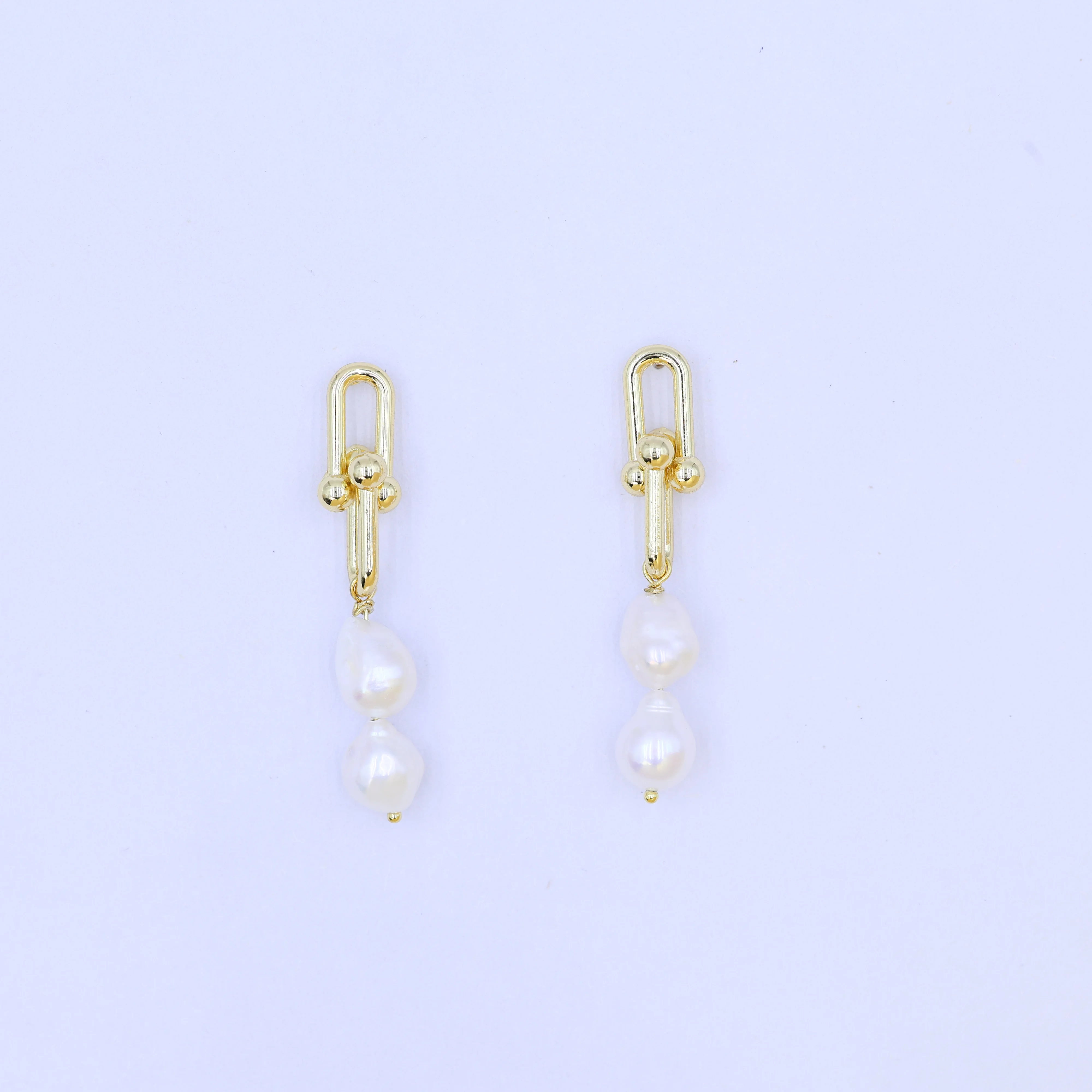 Ladies' DIY high-quality 18K gold-plated pearl earrings Natural freshwater pearl