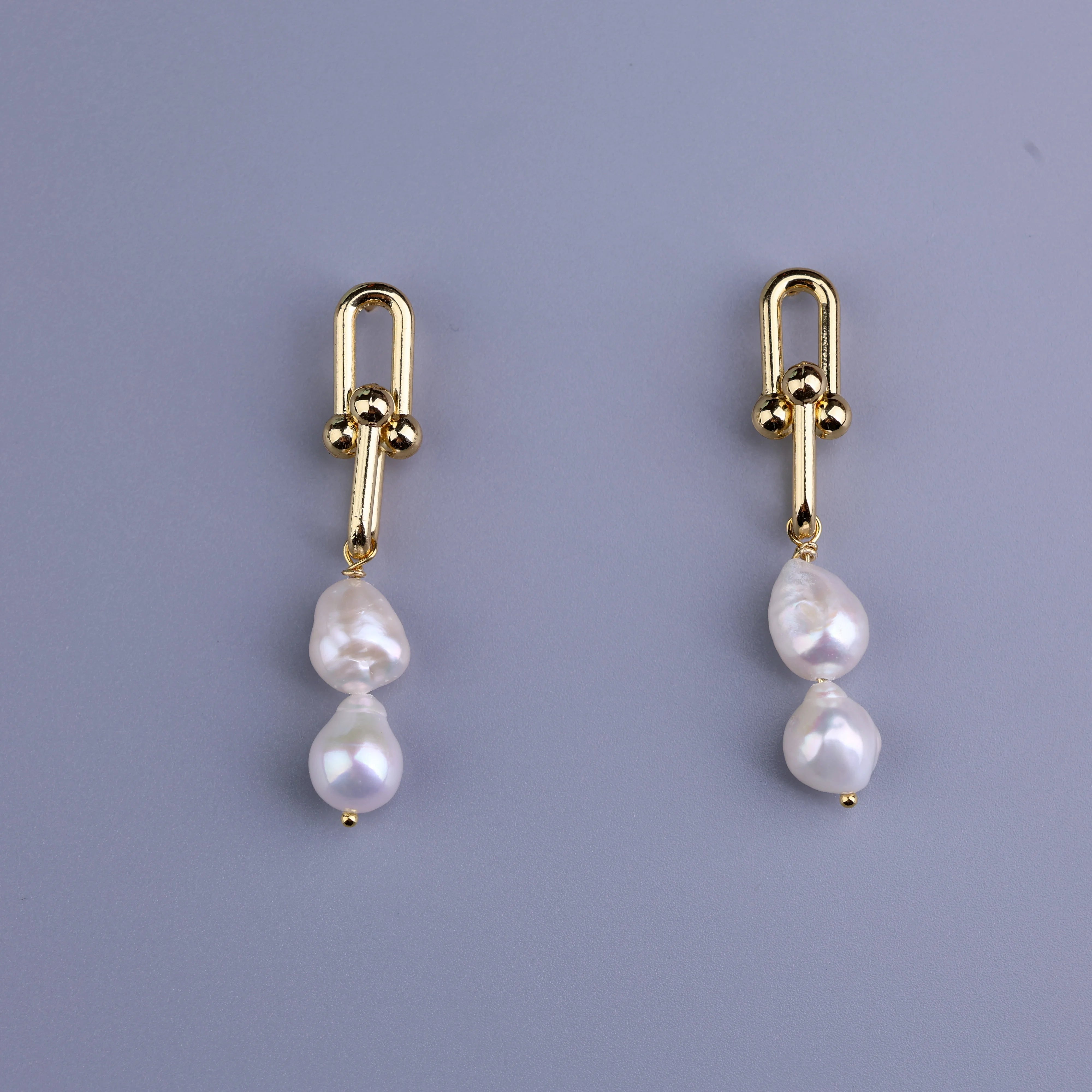 Ladies' DIY high-quality 18K gold-plated pearl earrings Natural freshwater pearl