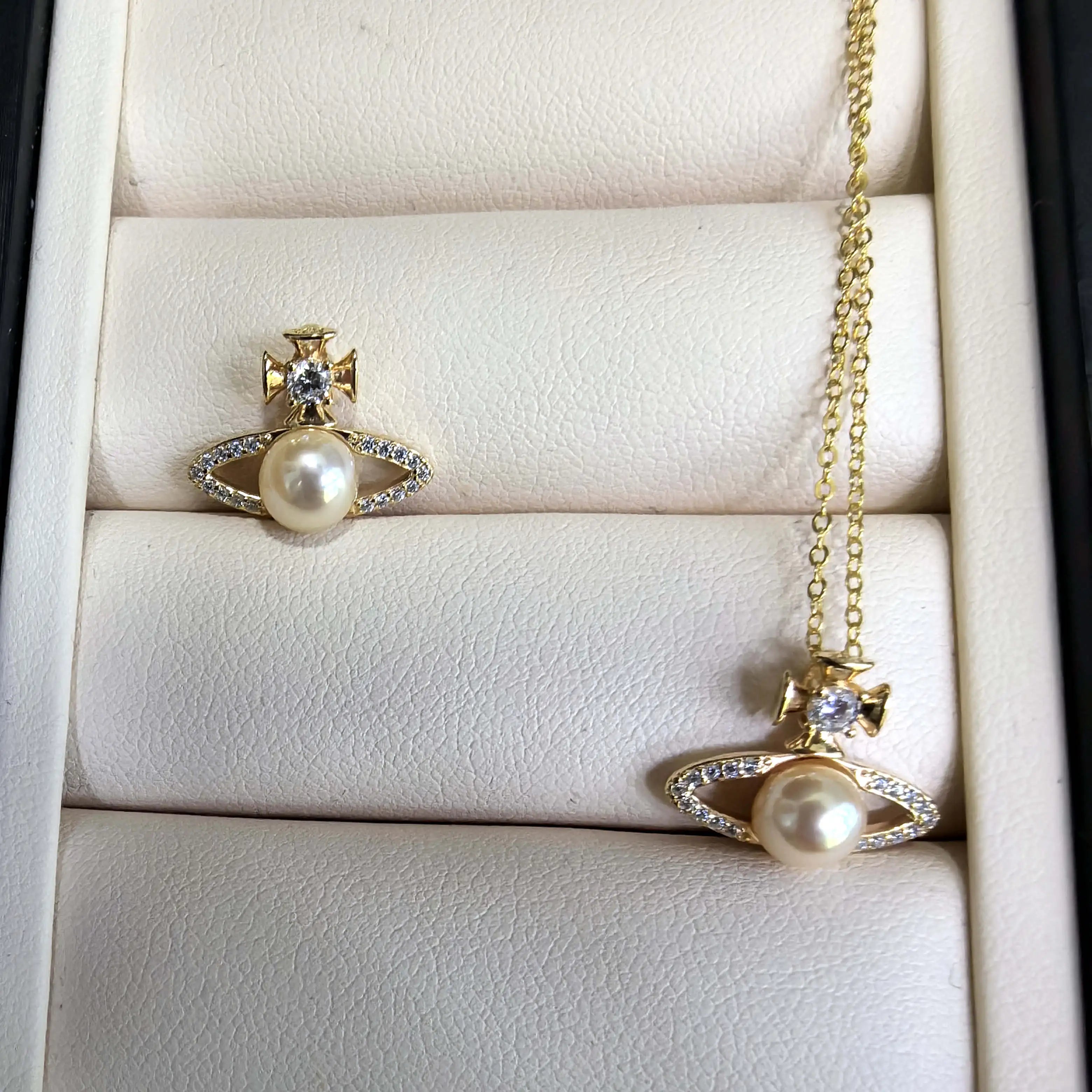 Natural freshwater pearl platinum plated necklace with fashionable and simple style paired with formal attire for Gift