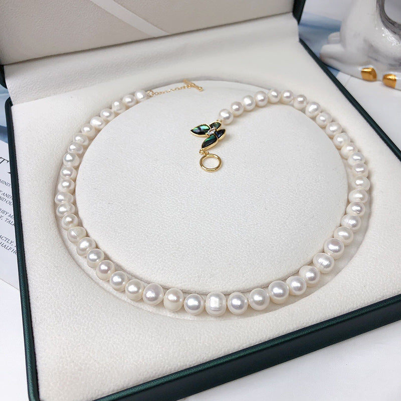 Natural freshwater pearl necklace