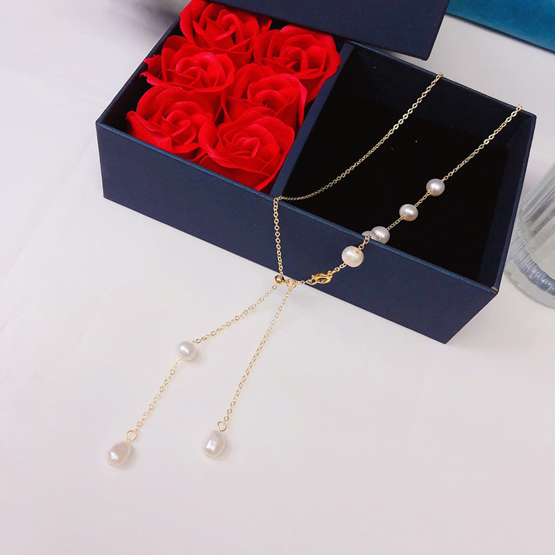 Natural freshwater pearl light luxury French retro high-end niche design clavicle necklace