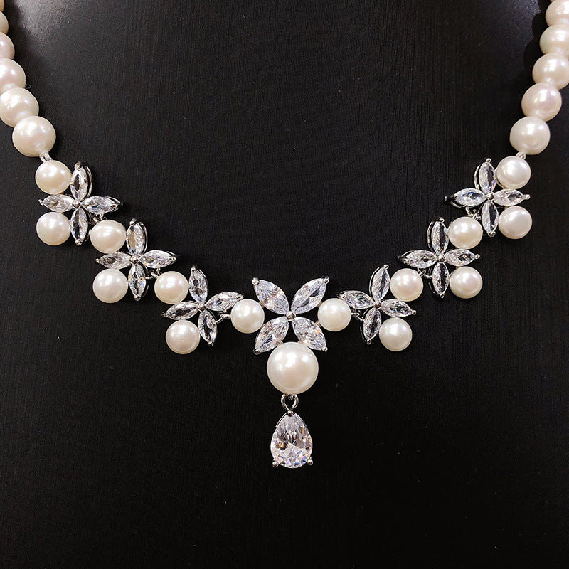 Natural seedless freshwater pearl necklace