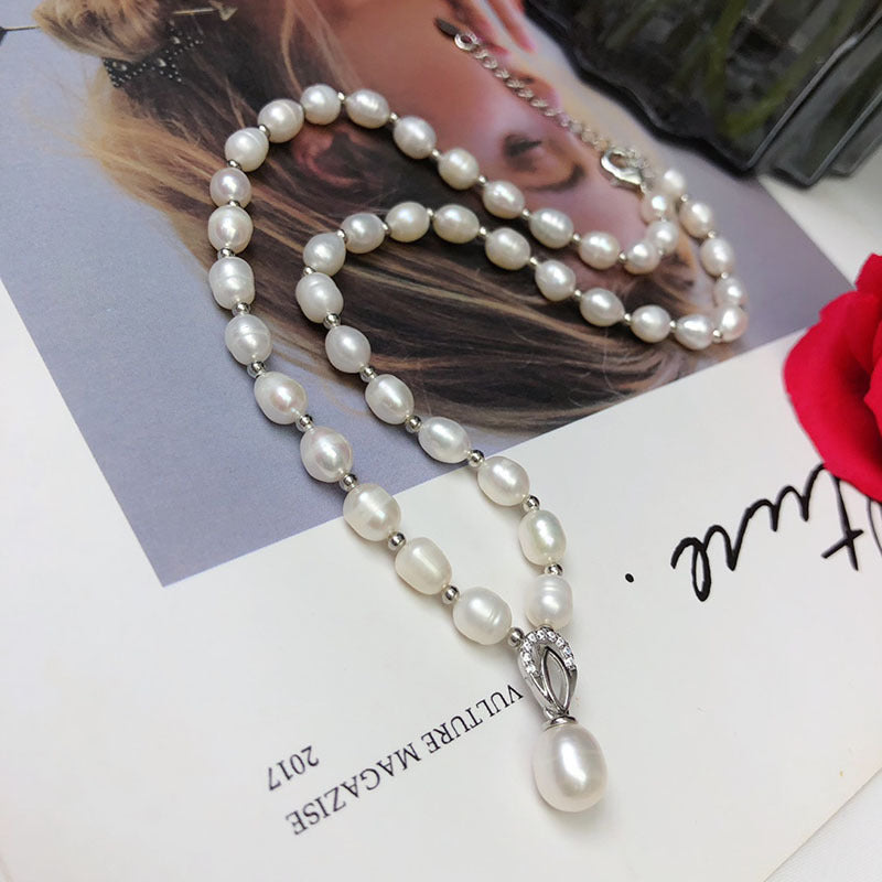 Natural freshwater pearl necklace