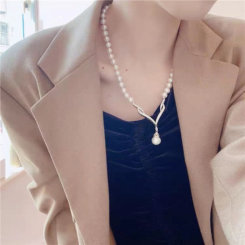 Natural White Freshwater Pearl Necklace for Women, 8-9mm, Elegant and Stylish Design