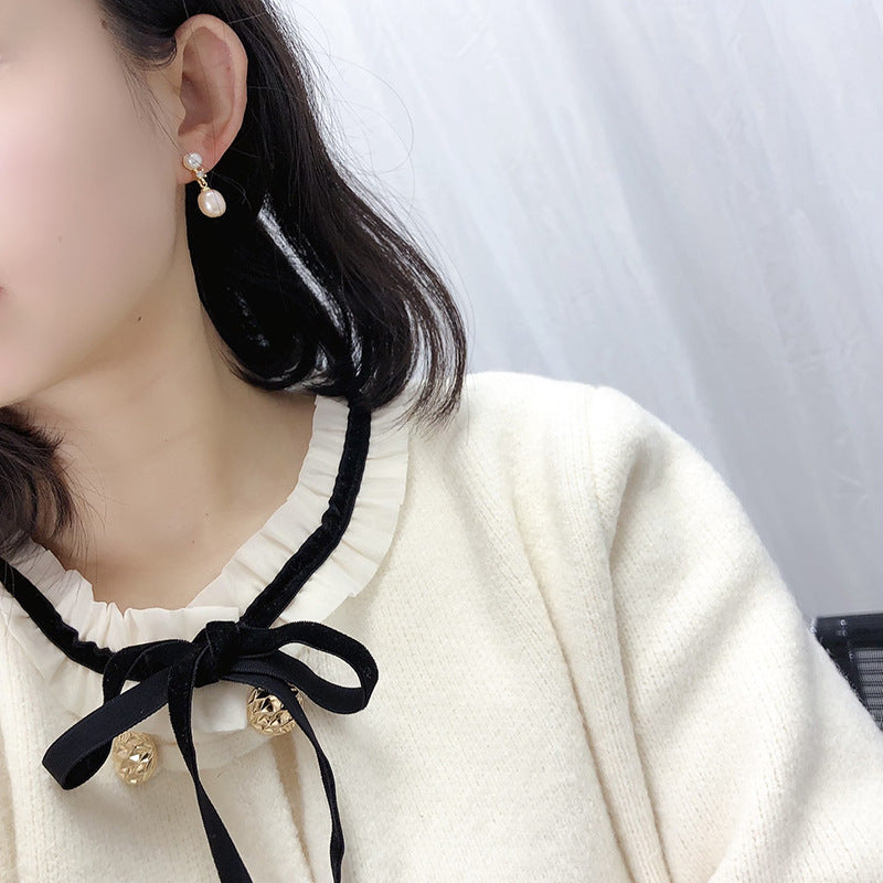 Double beads new freshwater pearl stud earrings women's fresh and versatile jewelry niche design sense popular pearl earrings wholesale