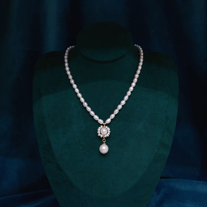Natural rice-shaped freshwater pearl necklace