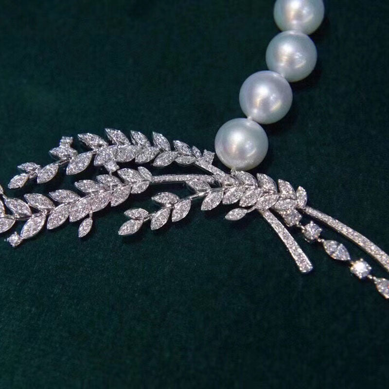 Natural freshwater pearl necklace women's white versatile fashion jewelry niche design cold wind pearl collarbone chain